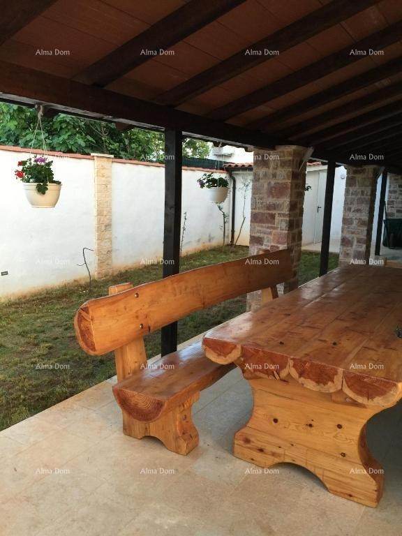 Sale - House with 4 residential units - vicinity of Višnjan! 13