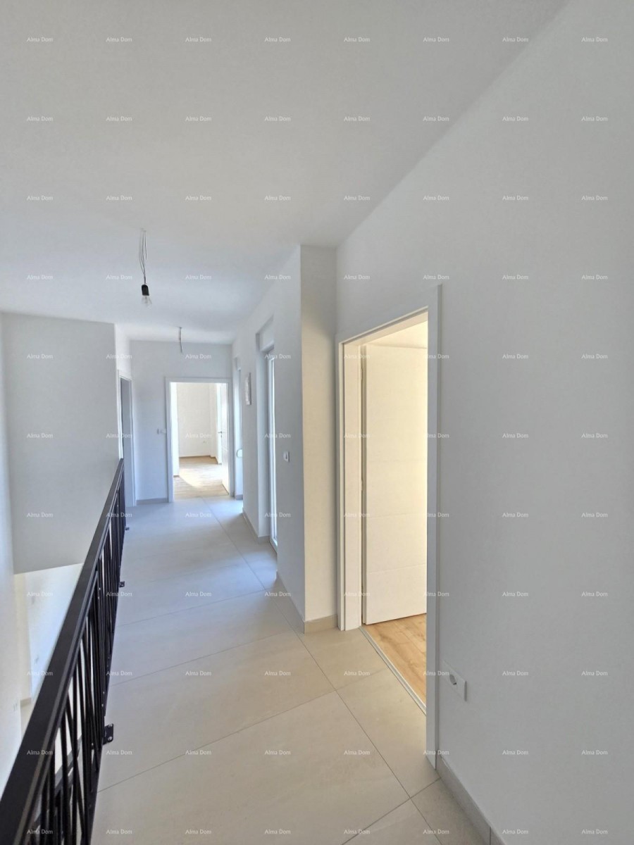 1 km do centra Medulina. Prodaja nove hiše s bazenom na odlični lokaciji, blizu morja! 42