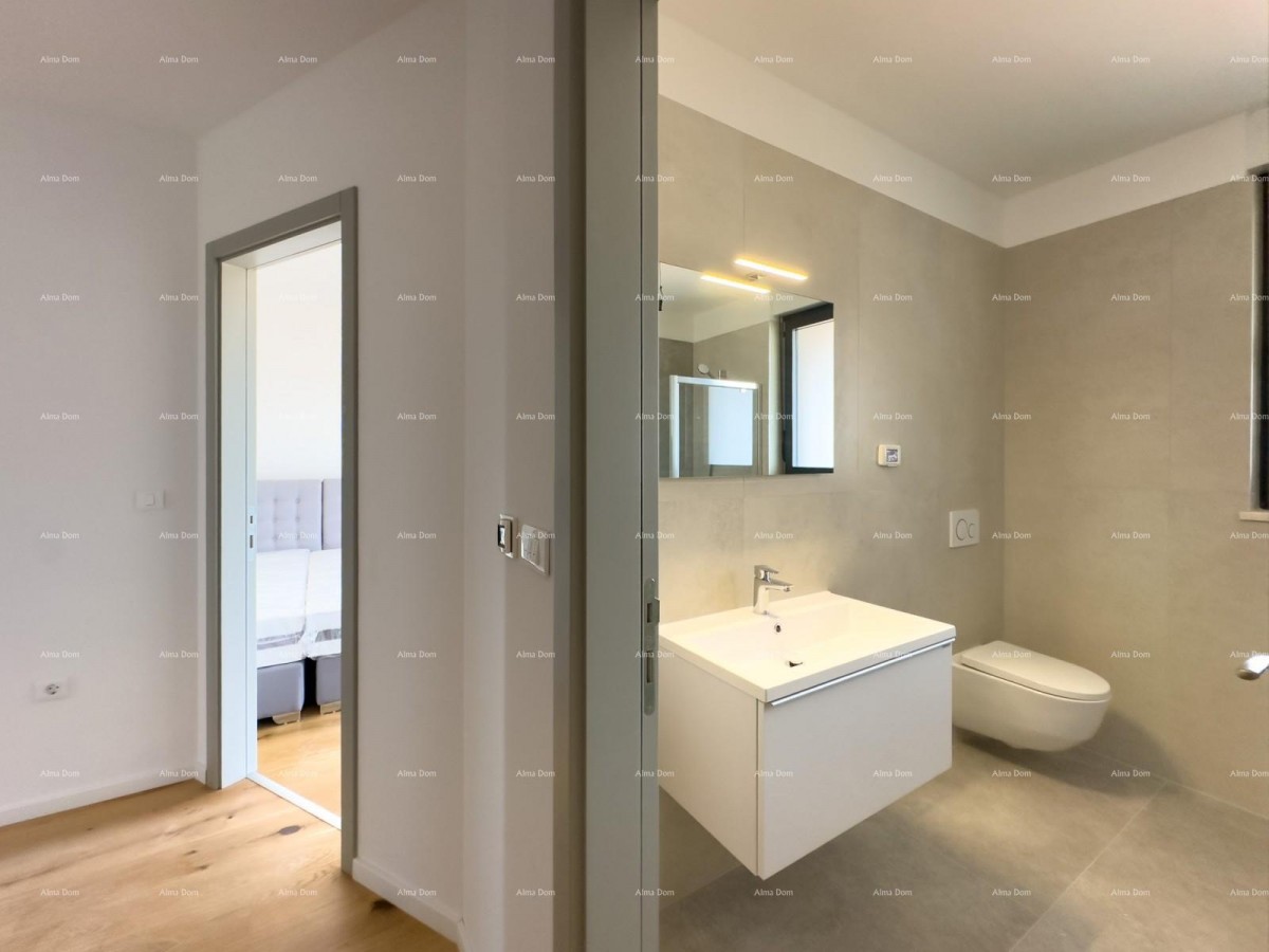 Просторная квартира в Пуле с тремя спальнями и современными удобствами рядом с центром города 12