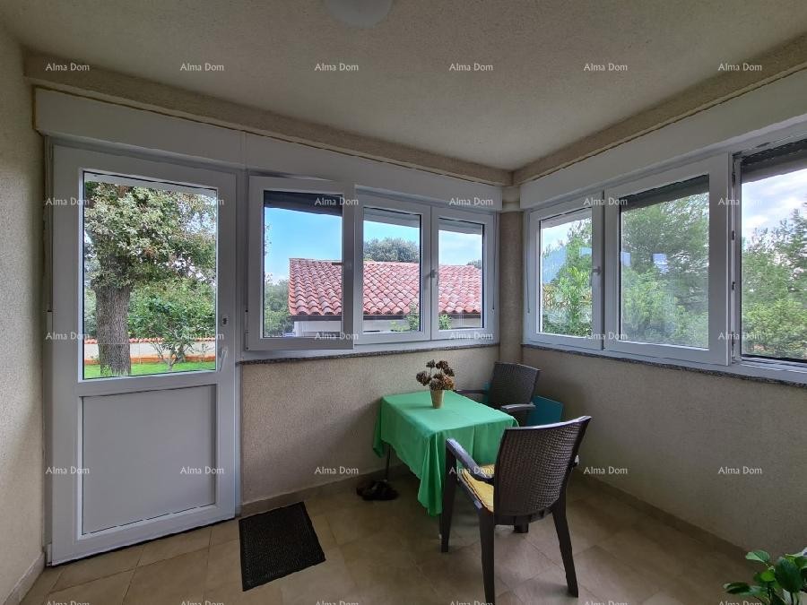 Ližnjan u prodaji  jedna velika i jedna mala kuća. 34