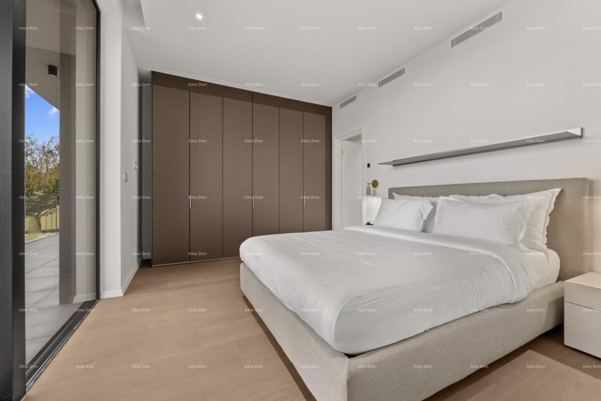 House Umag 25
