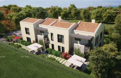 Poreč – stan s teraso in dvoriščem