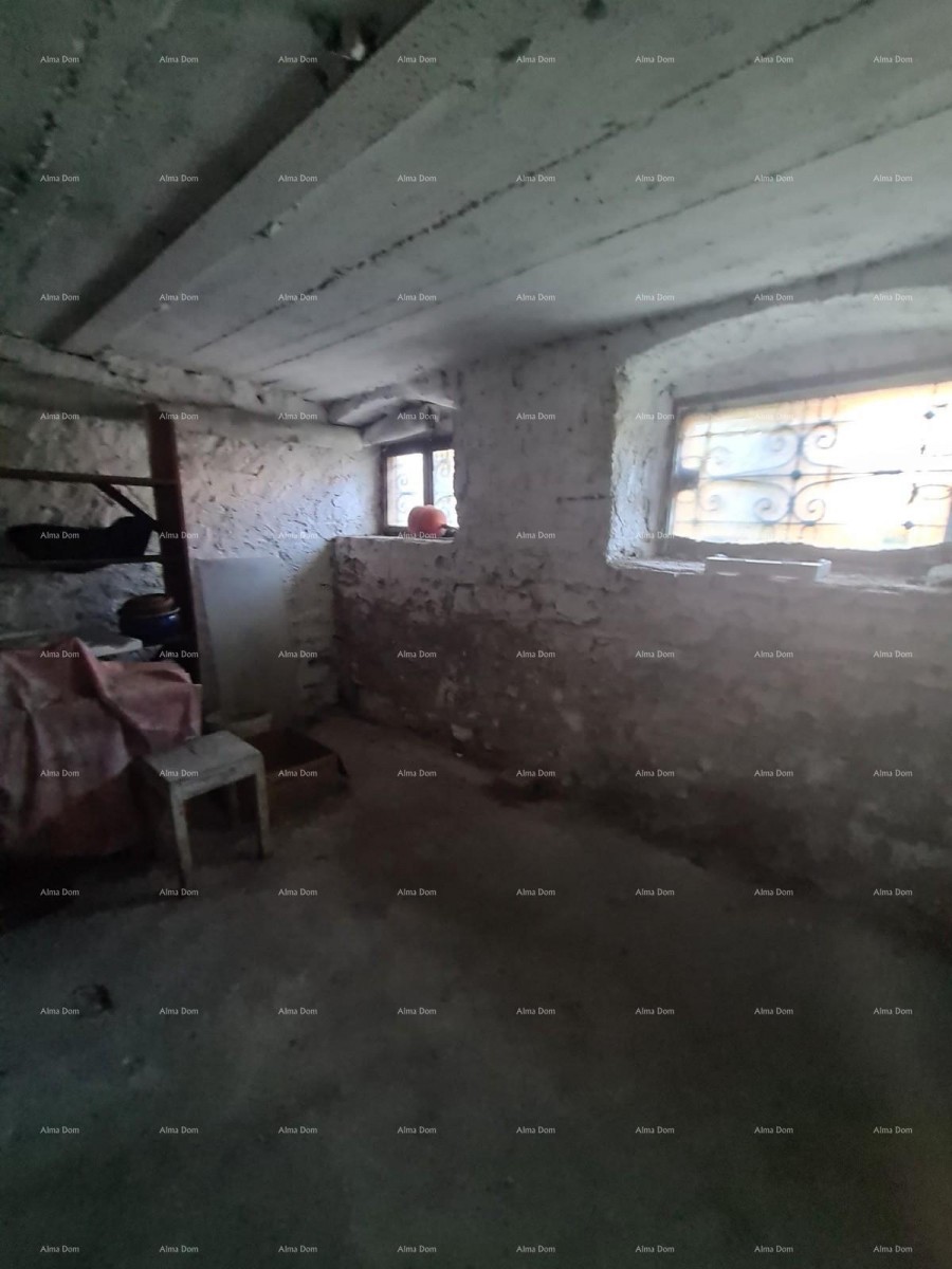 Stan u prizemlju s dvorištem i garažom – centar Pule 16