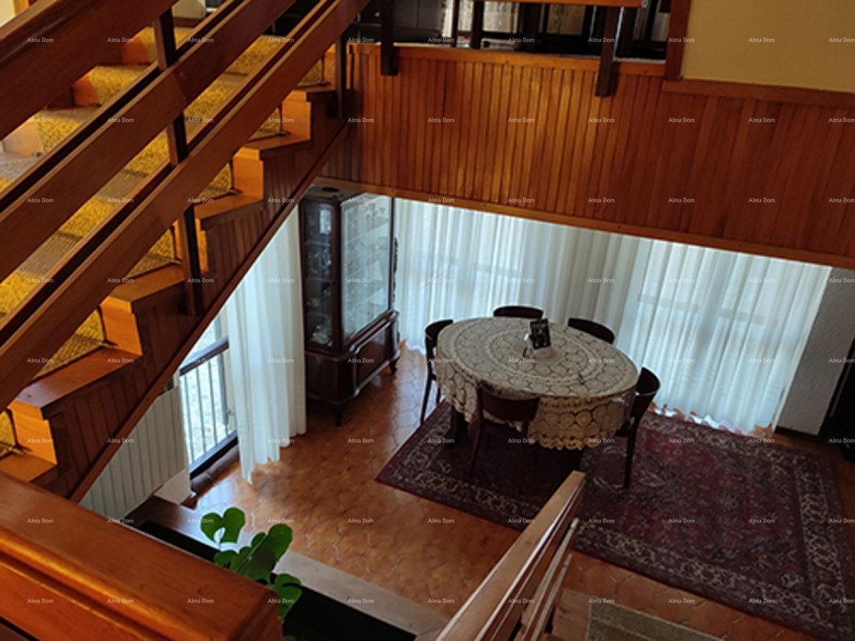 PULA – Škatari, family detached house with a large yard 10