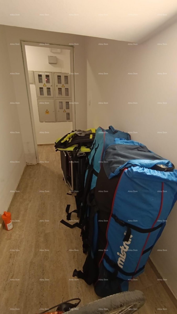 Apartma s teraso, parkirnim mestom in skupnim bazenom – Premantura 19