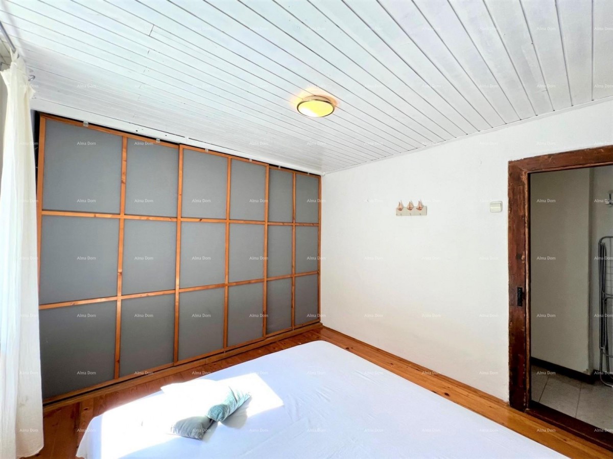 Продается квартира в центре Пулы с видом на собор и море. 10