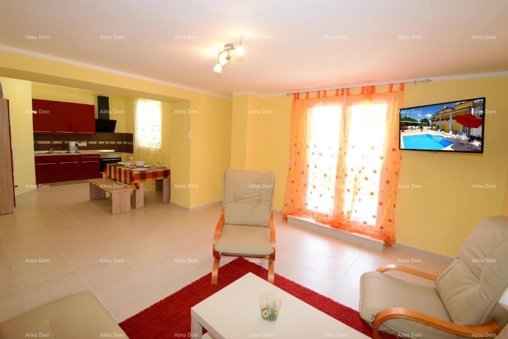 Sale - House with 4 residential units - vicinity of Višnjan! 6