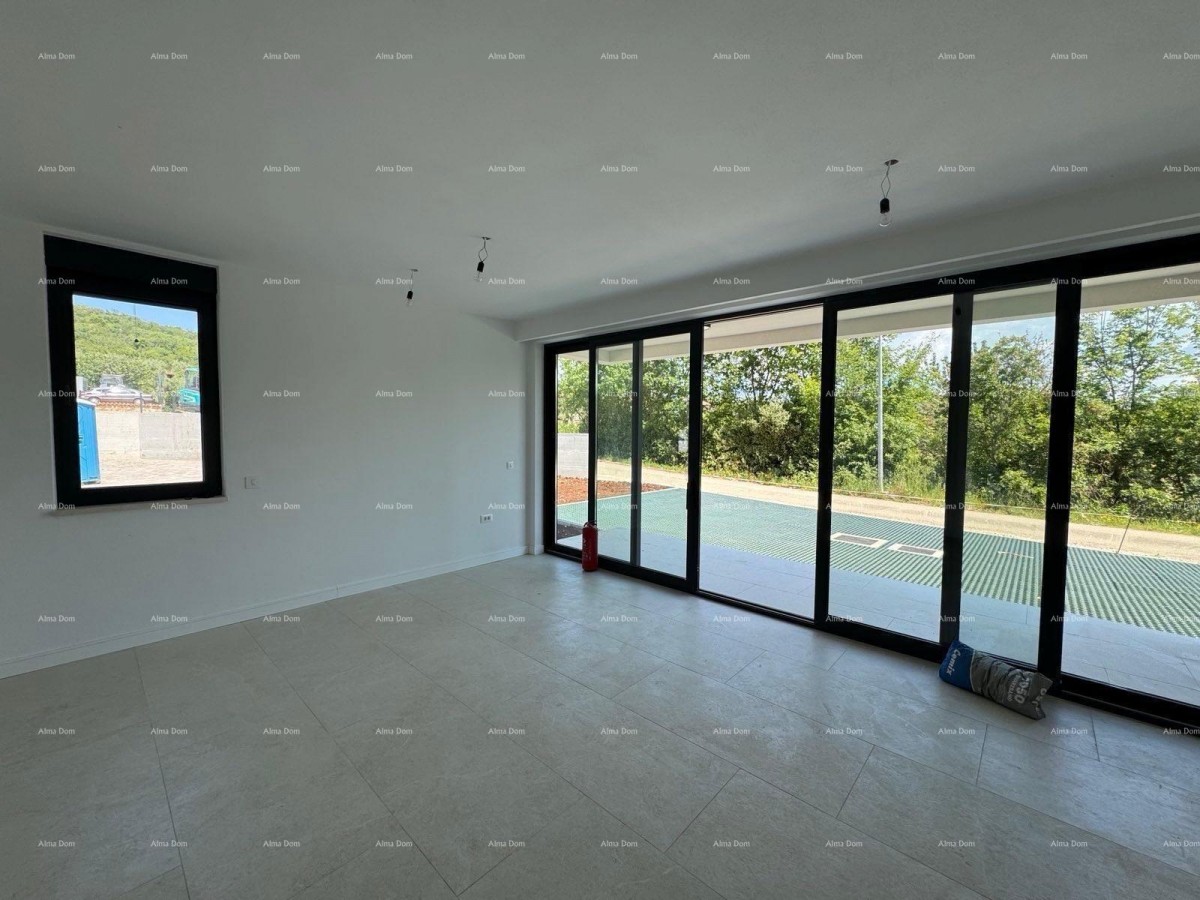 Продажа - Квартира в строительстве с двором и парковочным местом, близость к Ровиню! 11