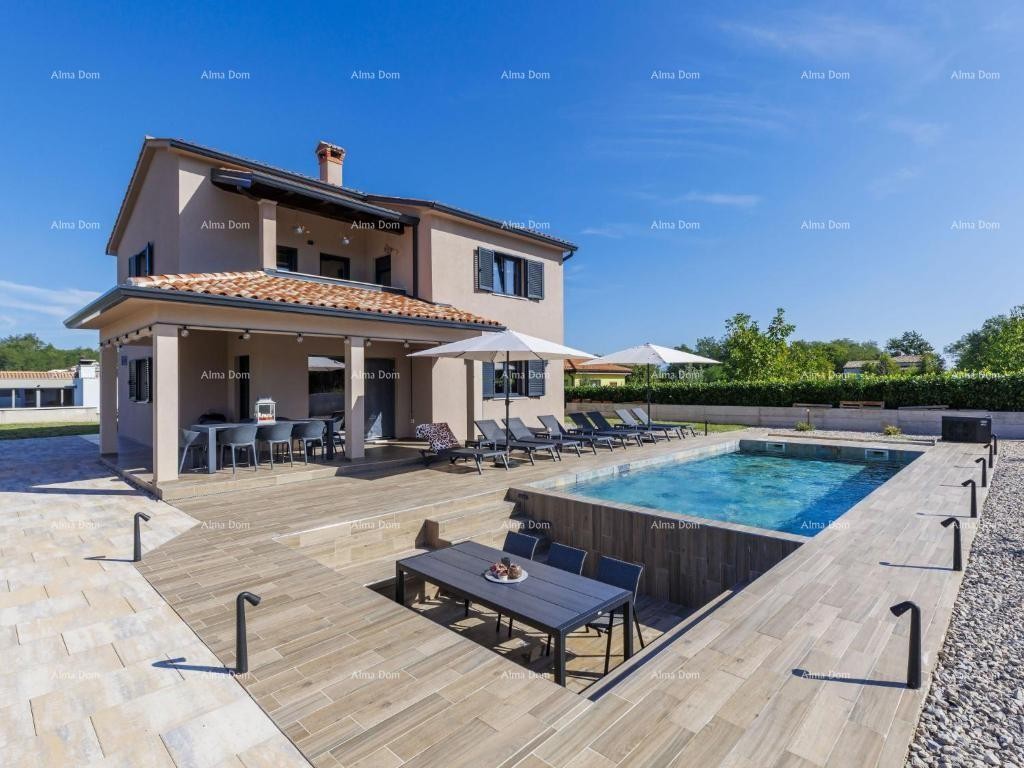 In vendita villa di lusso con piscina in un'oasi verde nei dintorni di Labin 2