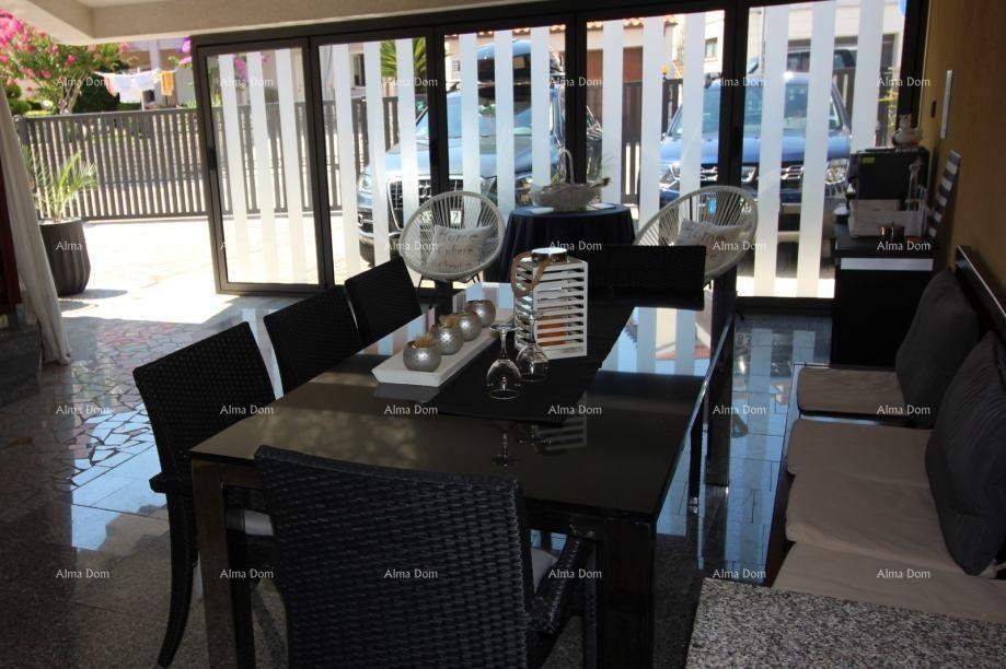 Sand Cove, Villa with Apartments Near the Sea 8