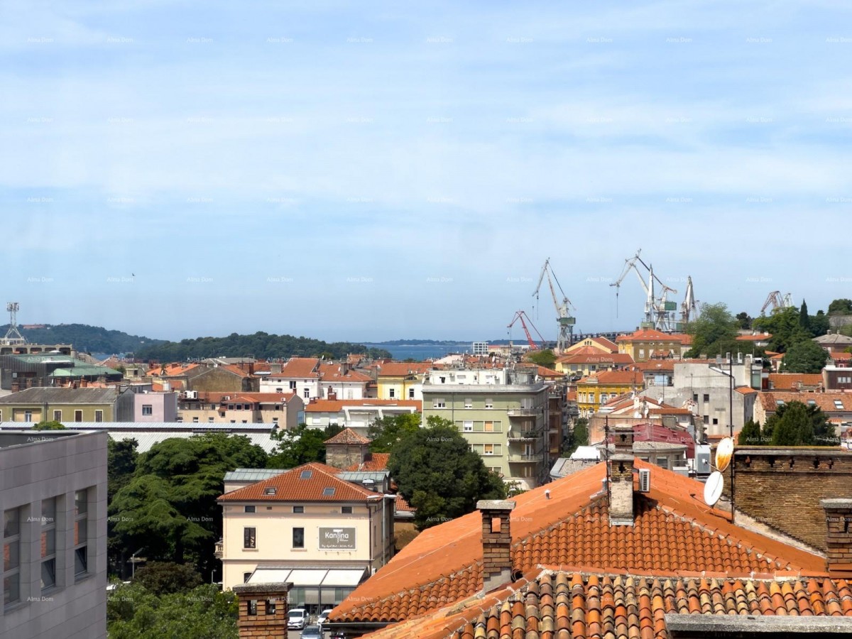 Prodaja stanovanja v centru s 4 stanovanjske enote, Pula! 31