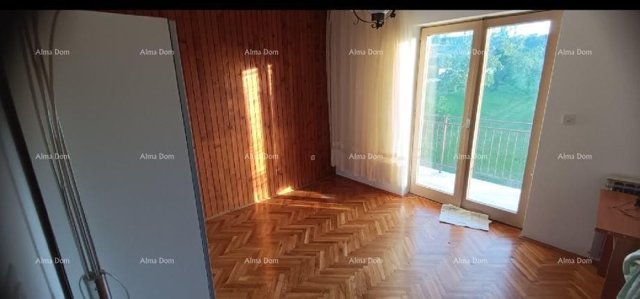 Pazin, obiteljsko imanje s dvije stambene jedinice i velikom okućnicom 5