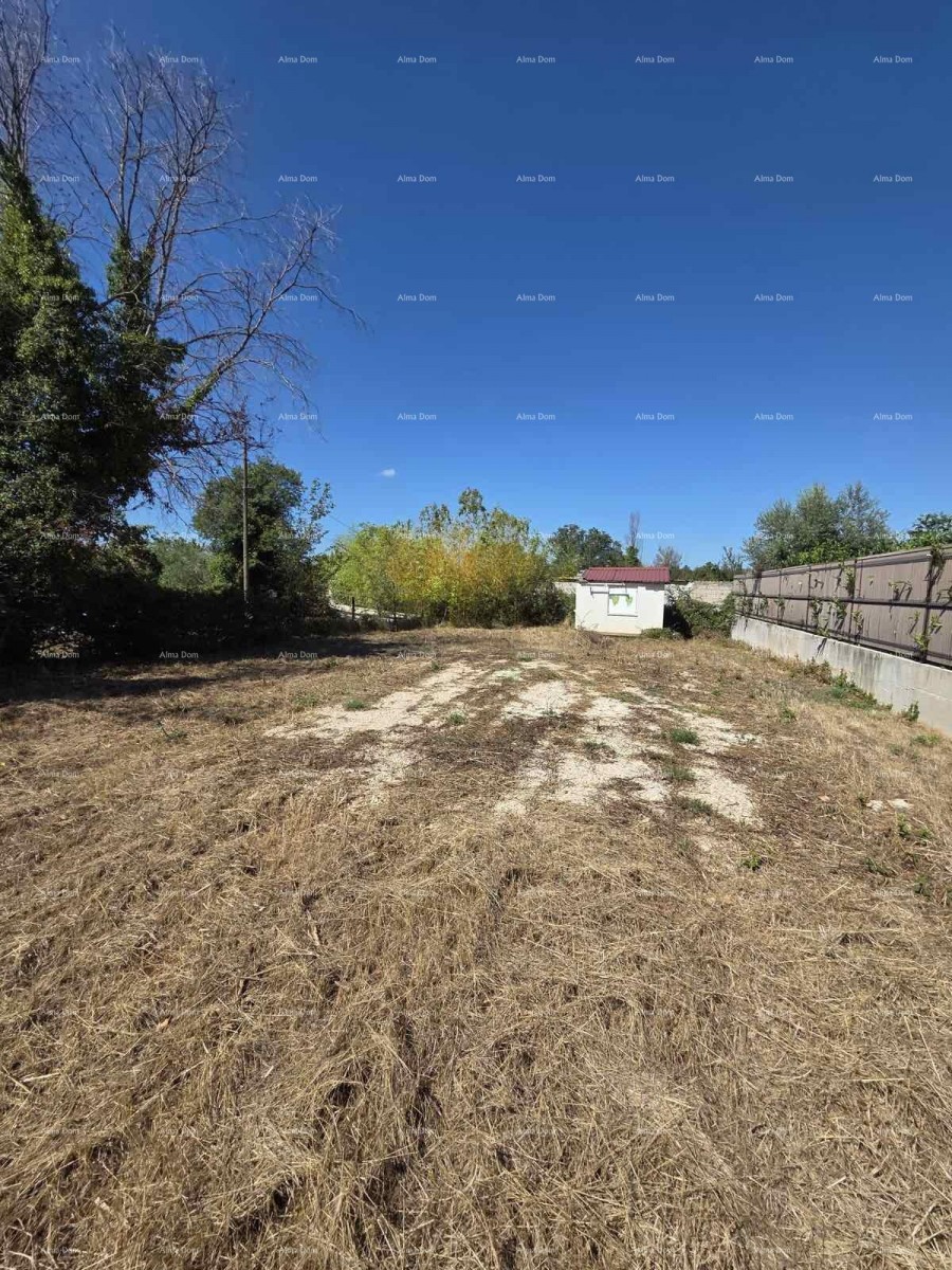 PRODAJA GRAĐEVINSKOG ZEMLJIŠTA 370m2 – KRNICA, ISTRA 2