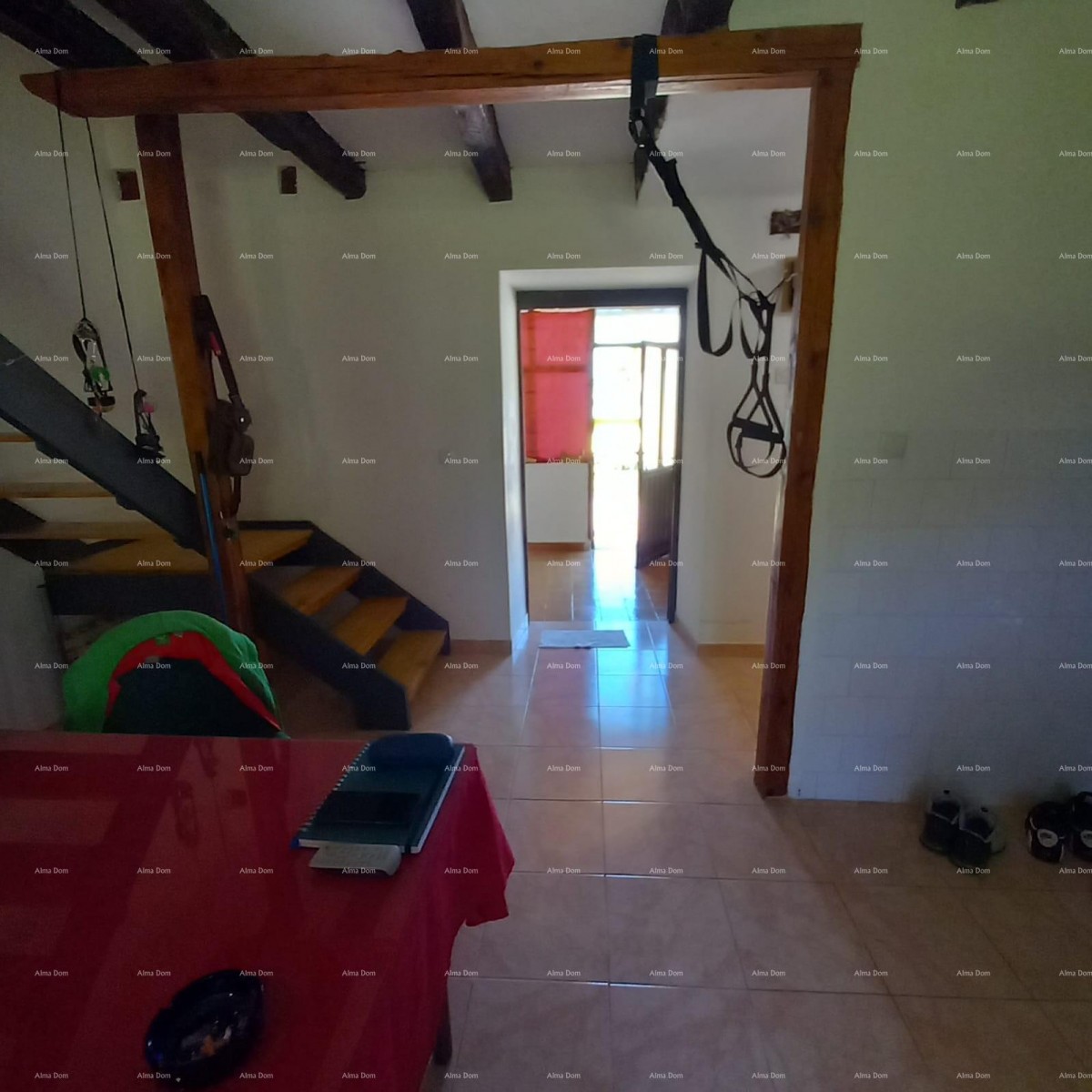 In vendita: affascinante casa istriana con ampio cortile – Valtura 4