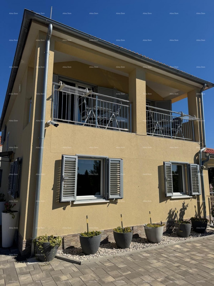 Sale - Modern duplex house with two separate residential units, Medulin! 15