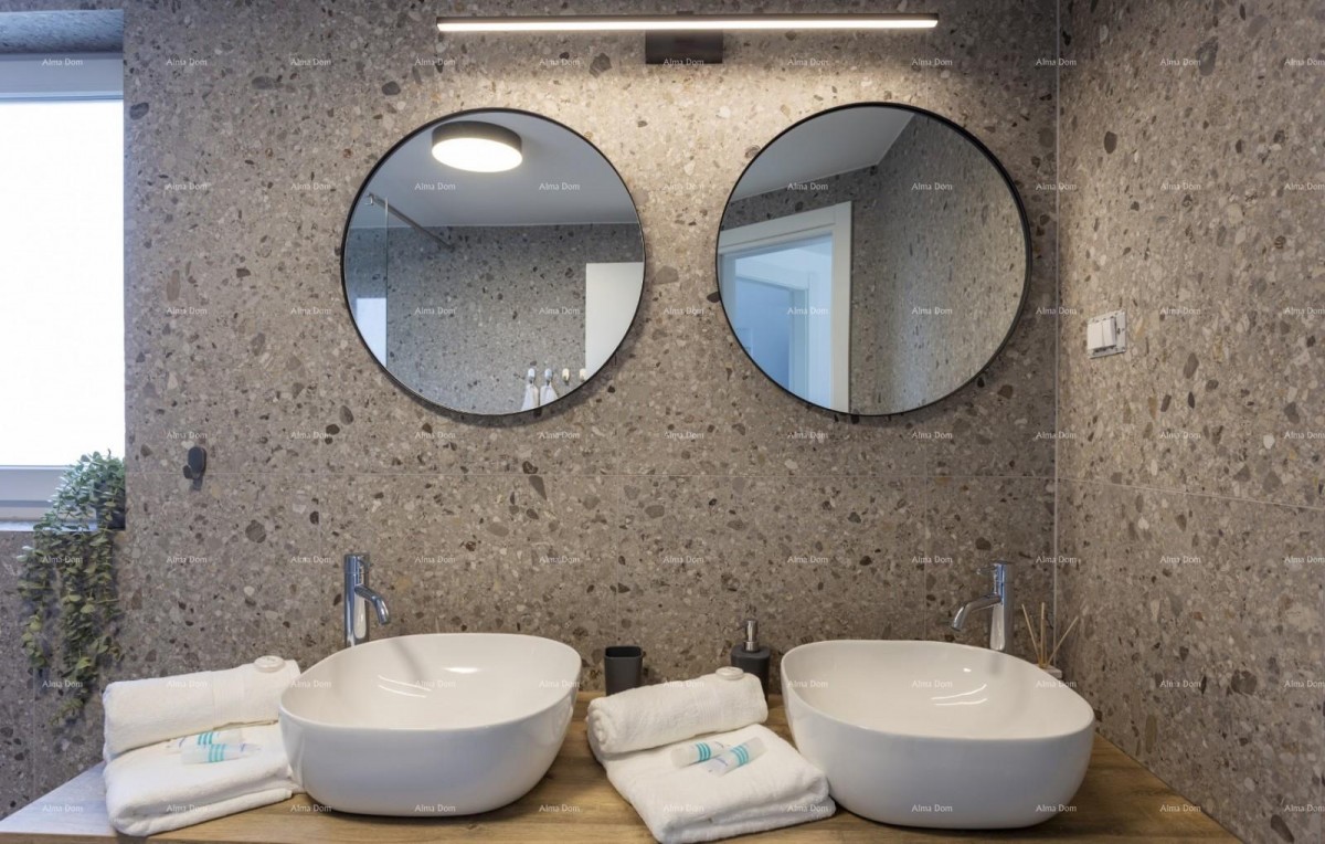 Современный дом в Медулине, 800 м от центра и 150 м от моря – идеален для семьи или инвестиций! 14