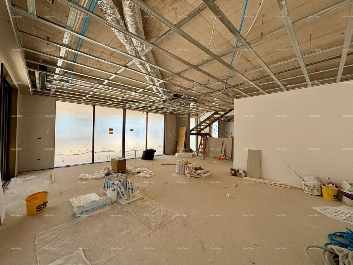 Продается современная вилла в Ровине 33