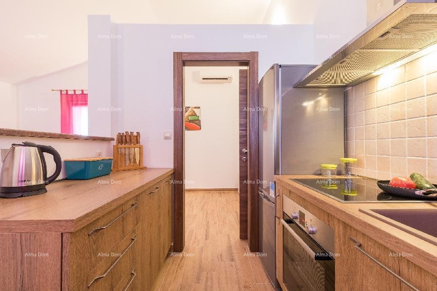 Valdebek. Samostoječa hiša s bazenom in jacuzzijem! Bližina centra mesta Pule. 18