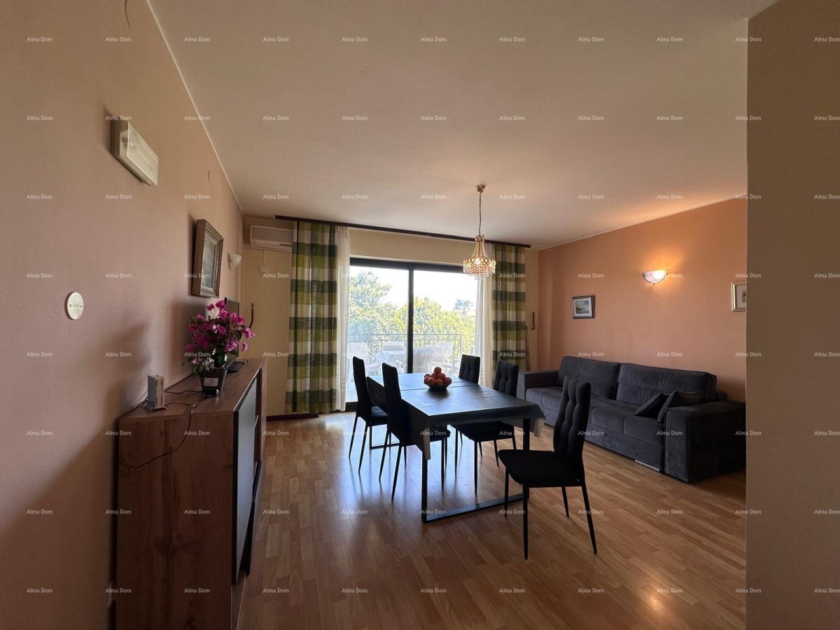 Prodajemo kuću sa pet apartmana na odličnoj lokaciji! 24