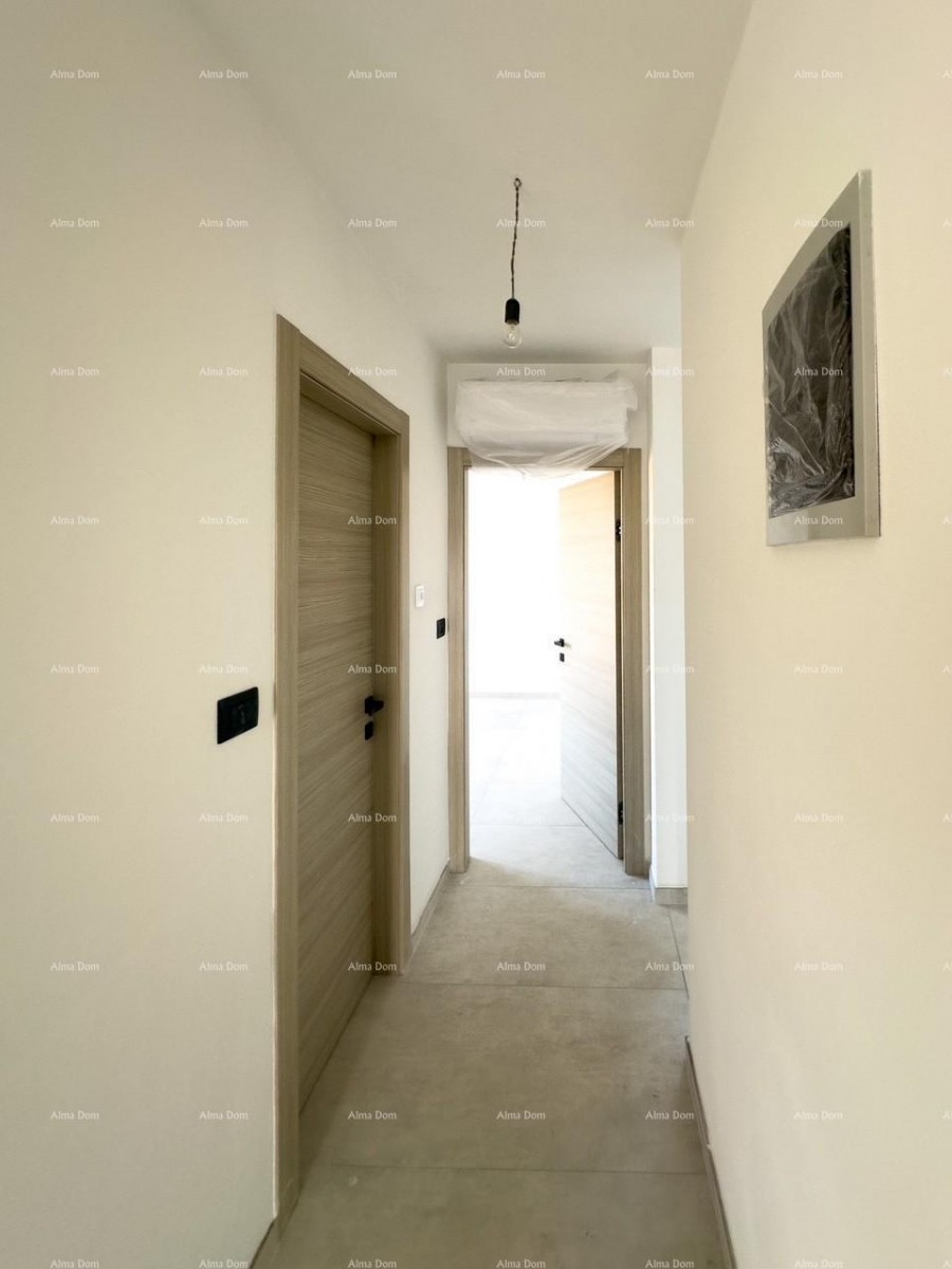 We are selling an apartment in a new building in Banjole. 6