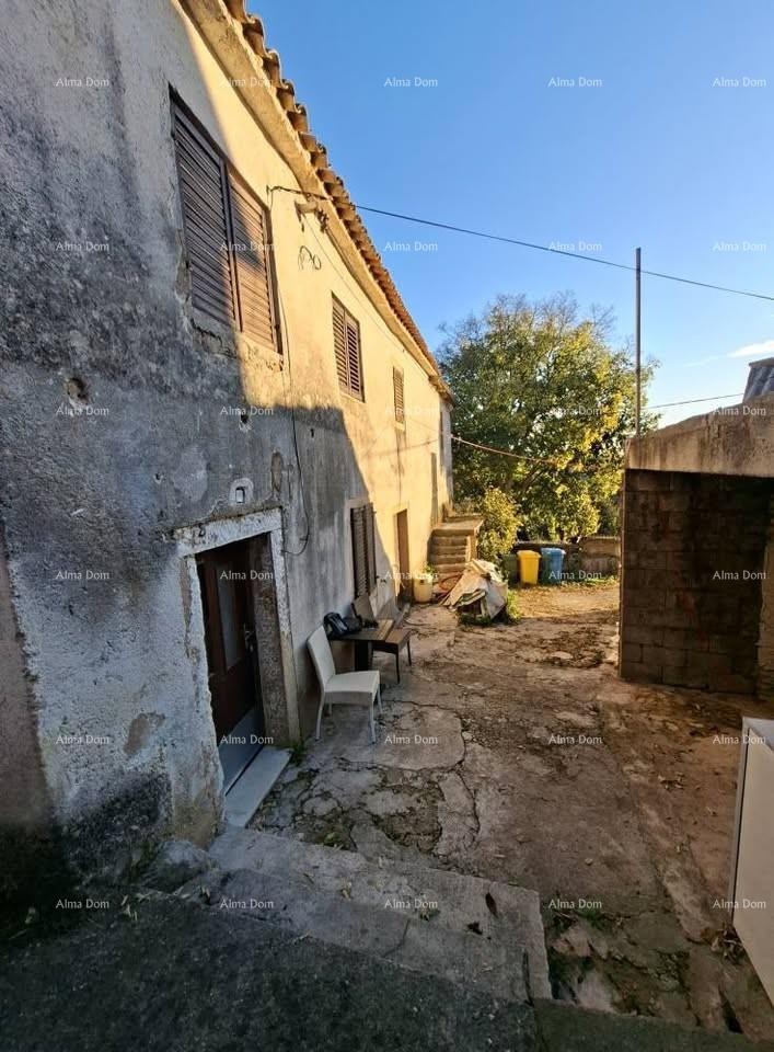 Antica casa in pietra con giardino, vicino a Pazin 2