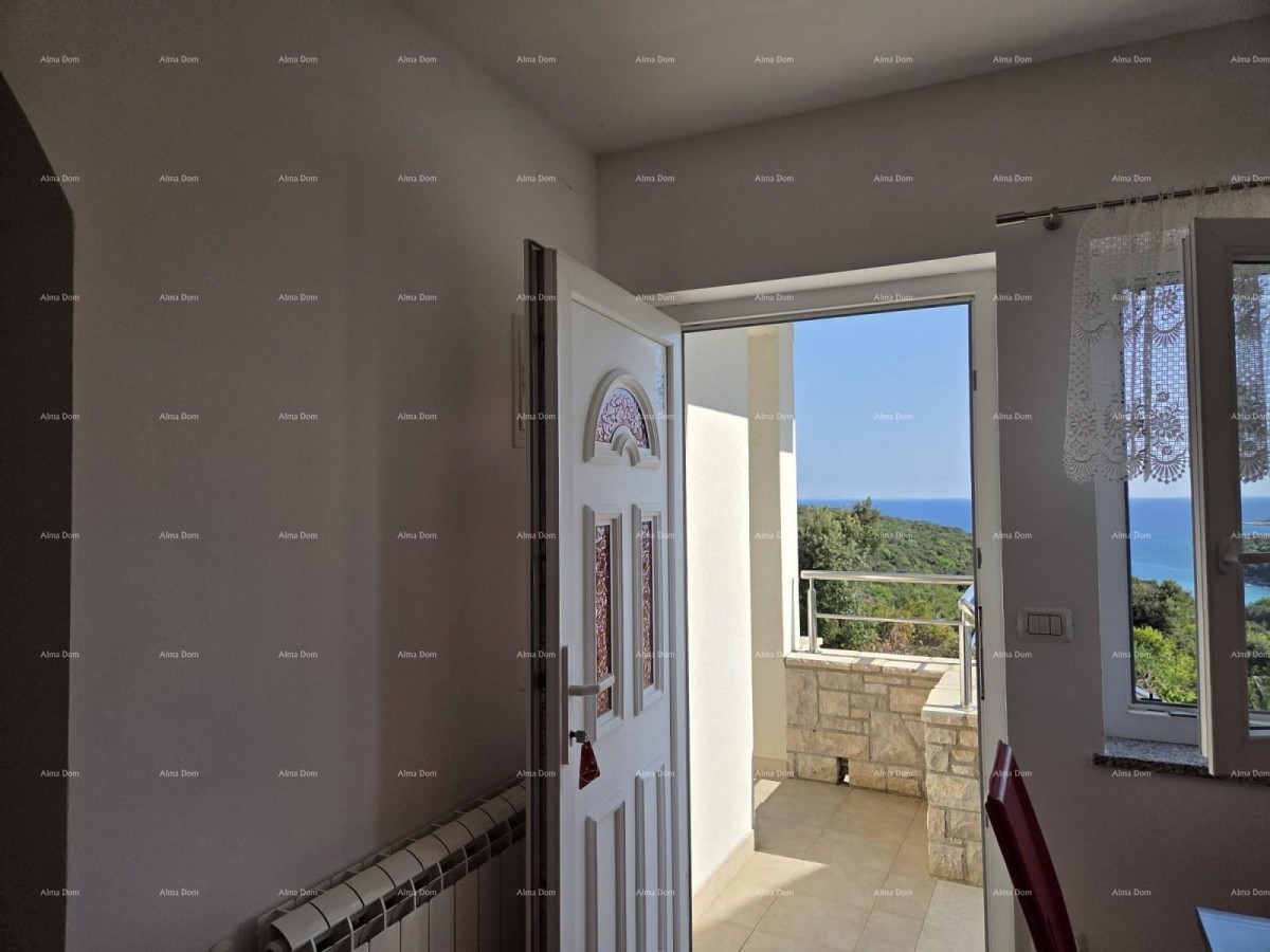 For sale: Charming 60 m² apartment, Duga Uvala, sea view 27