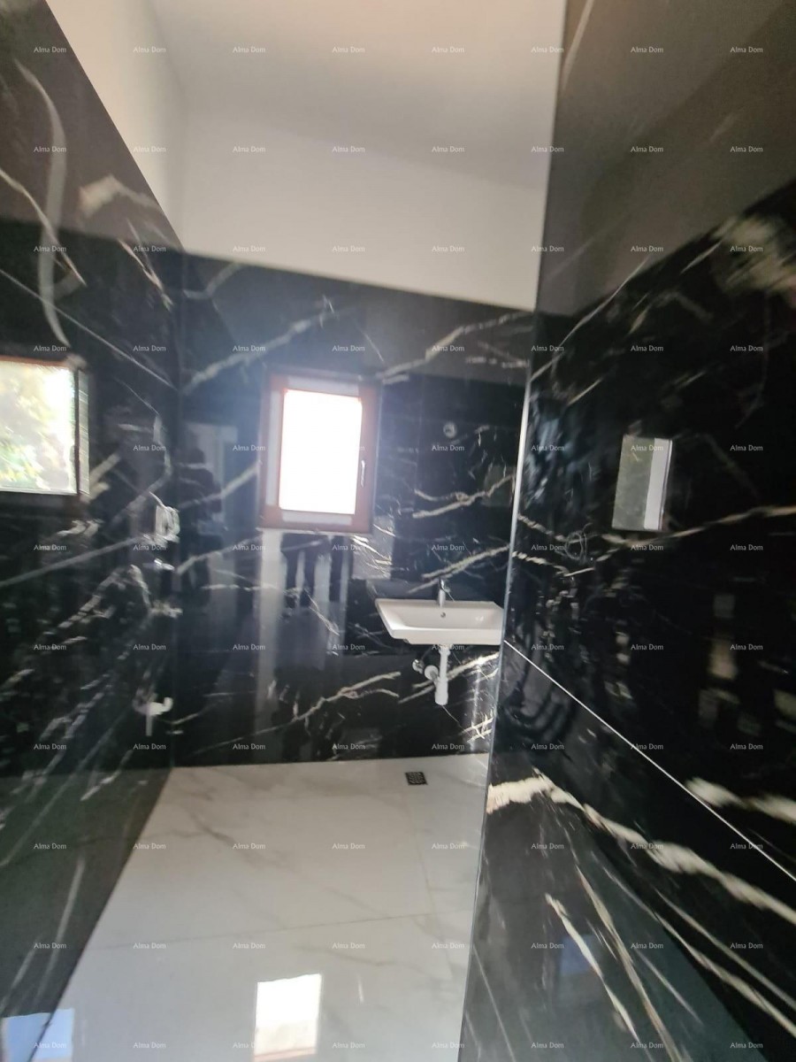 Poreč – Family House with Two Residential Units 10