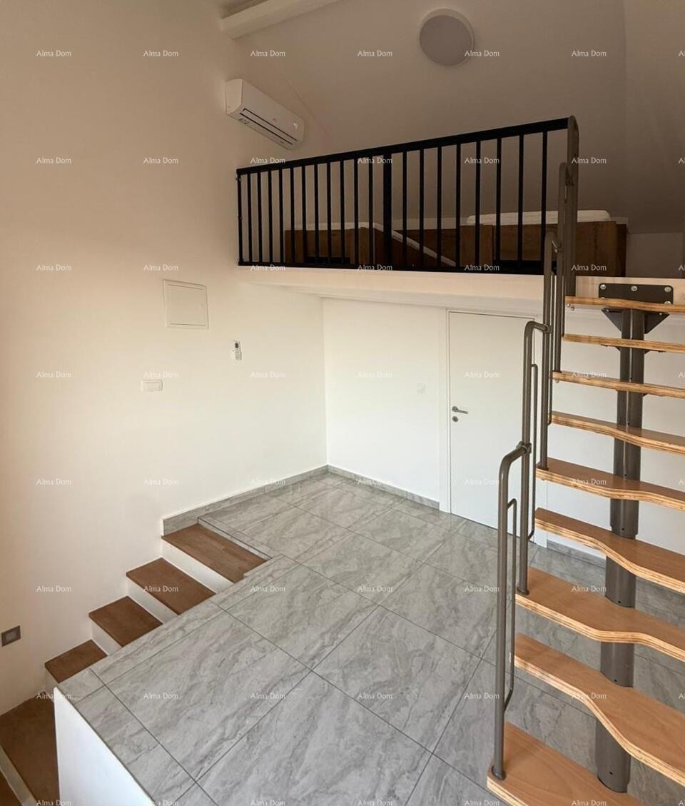 POREČ, Ristrutturata casa in pietra con vista mare 22