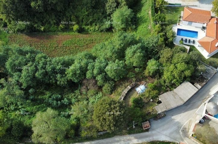 Sale of a large construction property with a legalized building 1