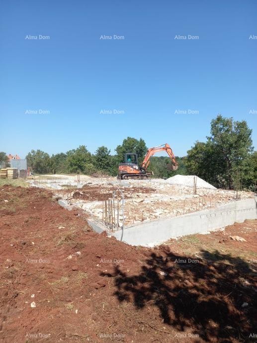 Prodaje se građevinsko zemljište sa započetom gradnjom – Vižinada 6