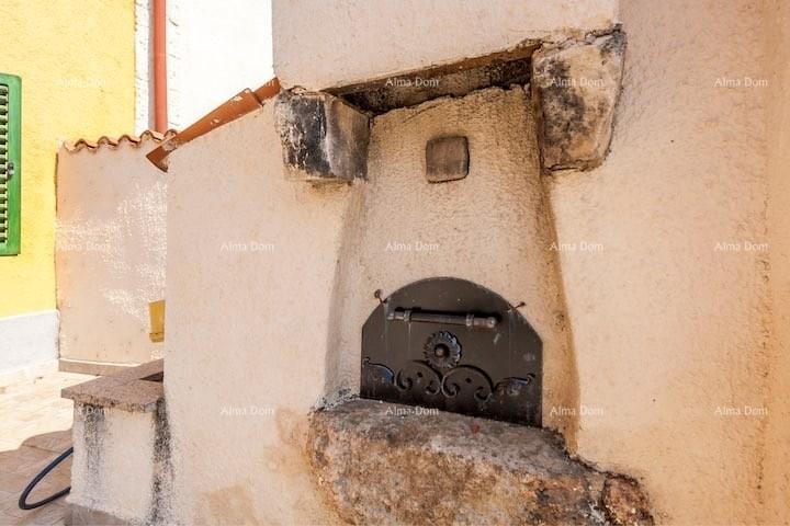 Продажа красиво оформленного, отремонтированного истарского дома с колодцем в Марчане! 11