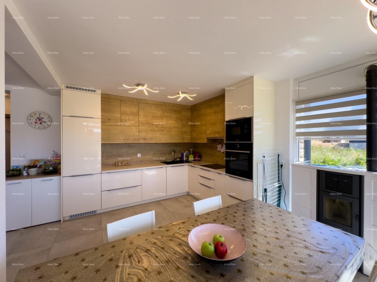 Продаем квартиру на первом этаже с собственным бассейном. Медулин 4