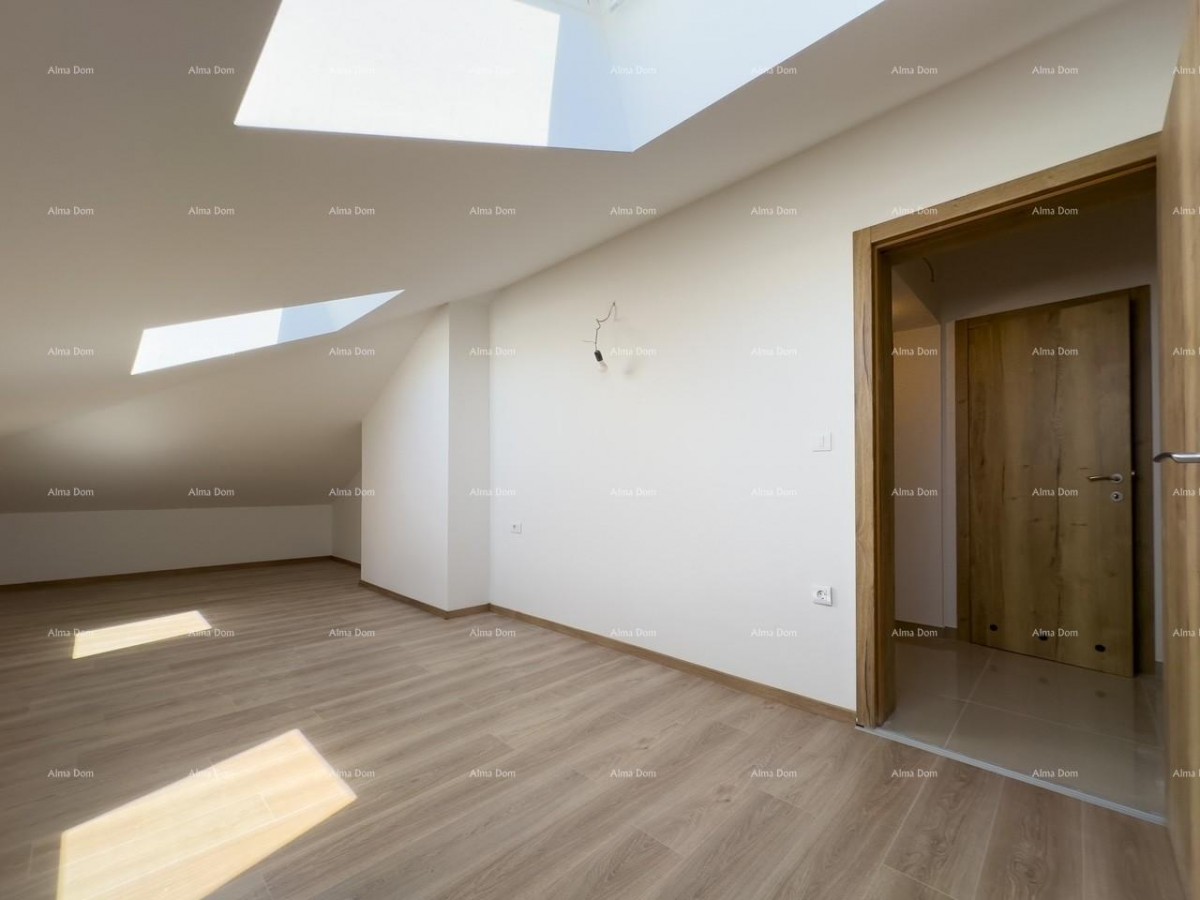 Vendiamo un appartamento con una bellissima vista sul mare! Premantura! 19