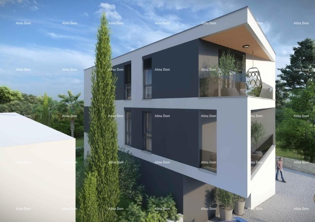 Dvosoban stan s velikim vrtom 100 metara do rive. 4