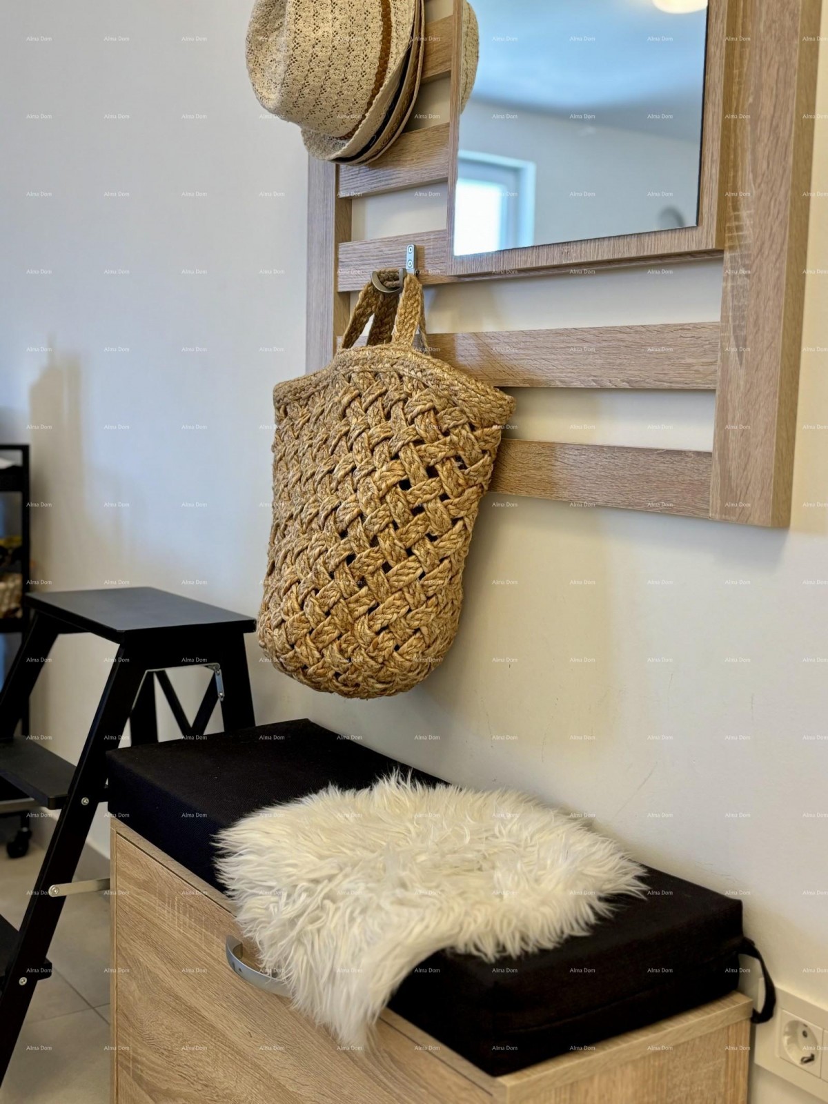 PEROJ – Appartamento moderno con vista mare — solo 800 m dalla spiaggia 13