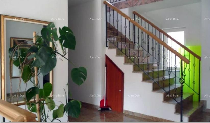 House with 14 apartments near the old center of Rovinj 5