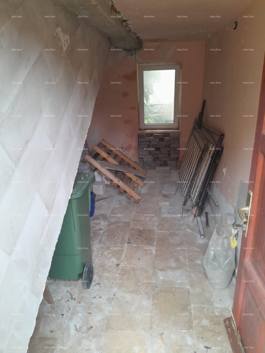 Pula Veruda. For Sale – 1st Floor of a House with Garden and Parking 10
