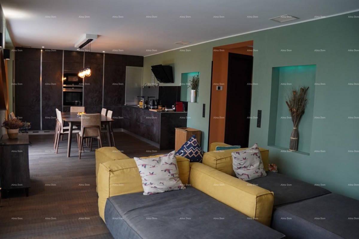 Rovinj. Apartment on the first floor of the house 20