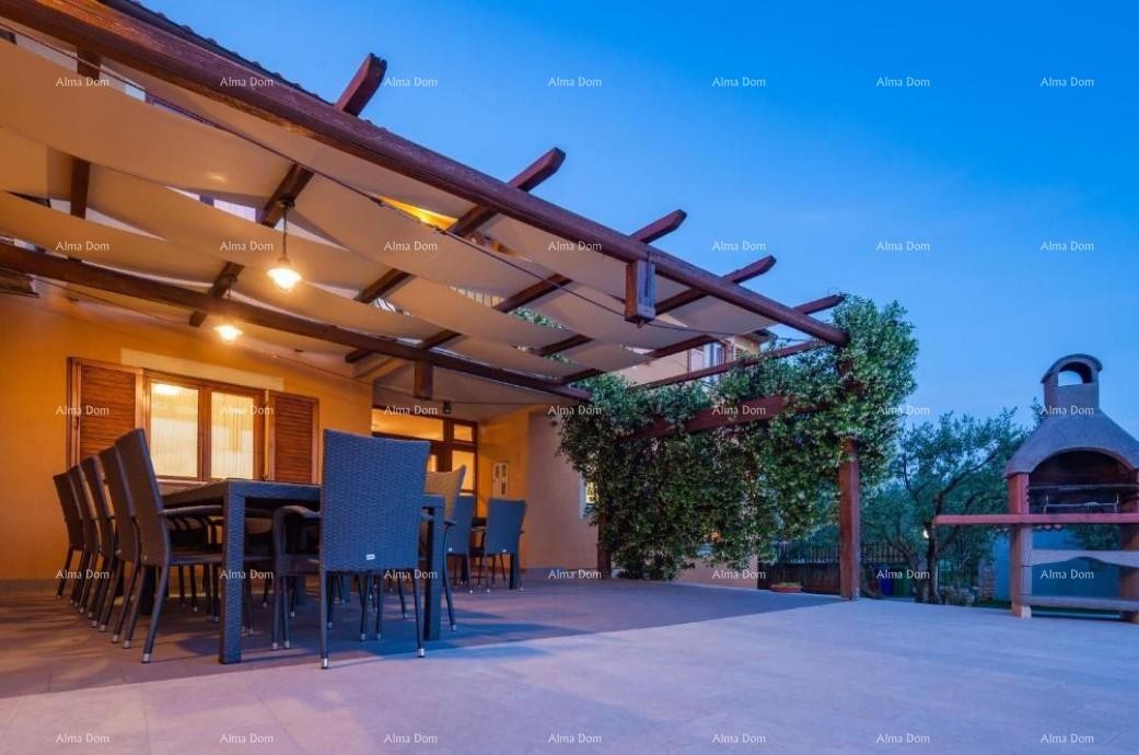 Prodaja se čudovita vila z bazenom v Banjolah 3