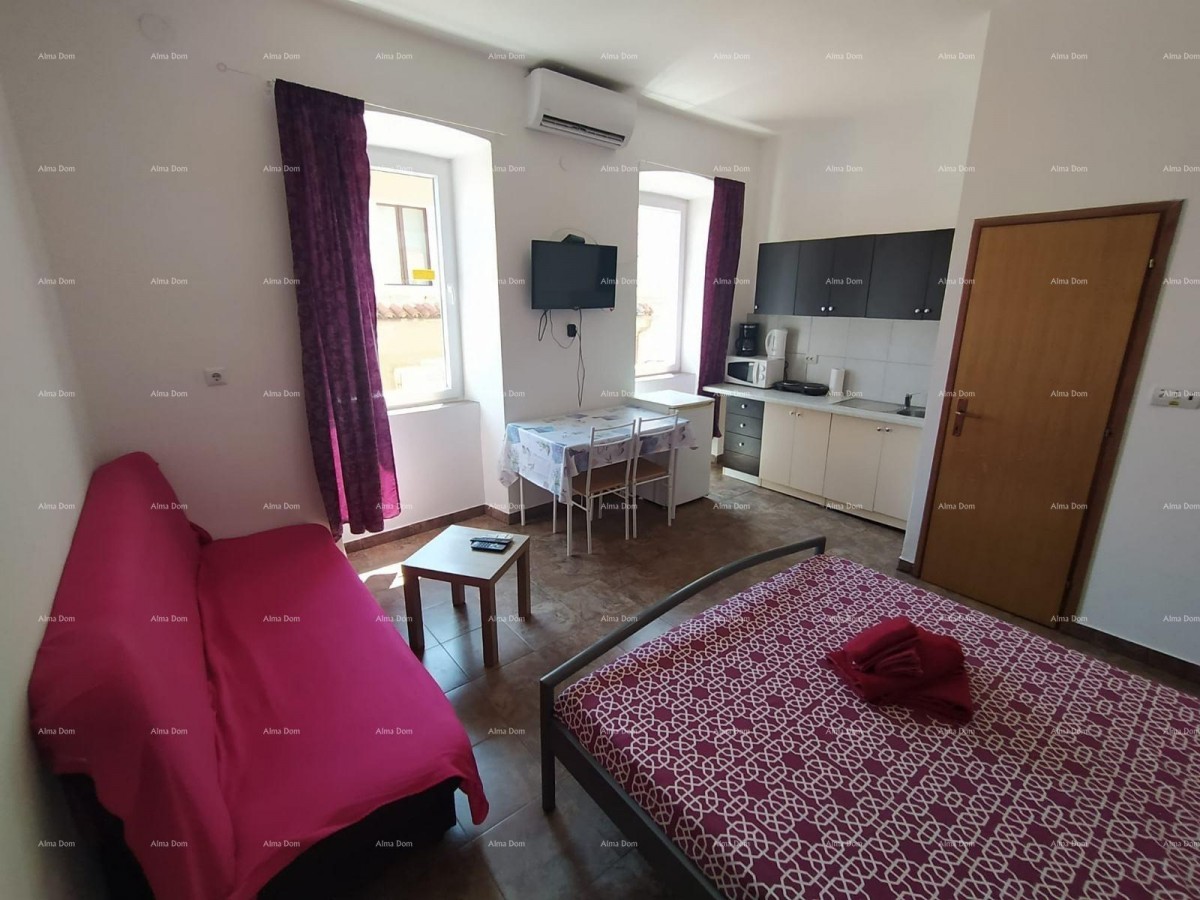 Pula, strogi centar – 90,30 m² | 4 urejena studio apartmaja | Pogled na Zlatna vrata | Uhodano turistično podjetje 1