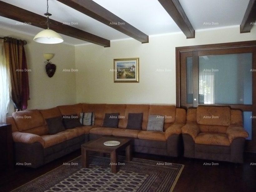 Продается большой и красивый дом в Умаге 3