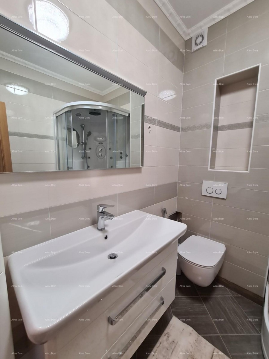 Three-storey apartment with a roof terrace! 100 meters from the sea. 8