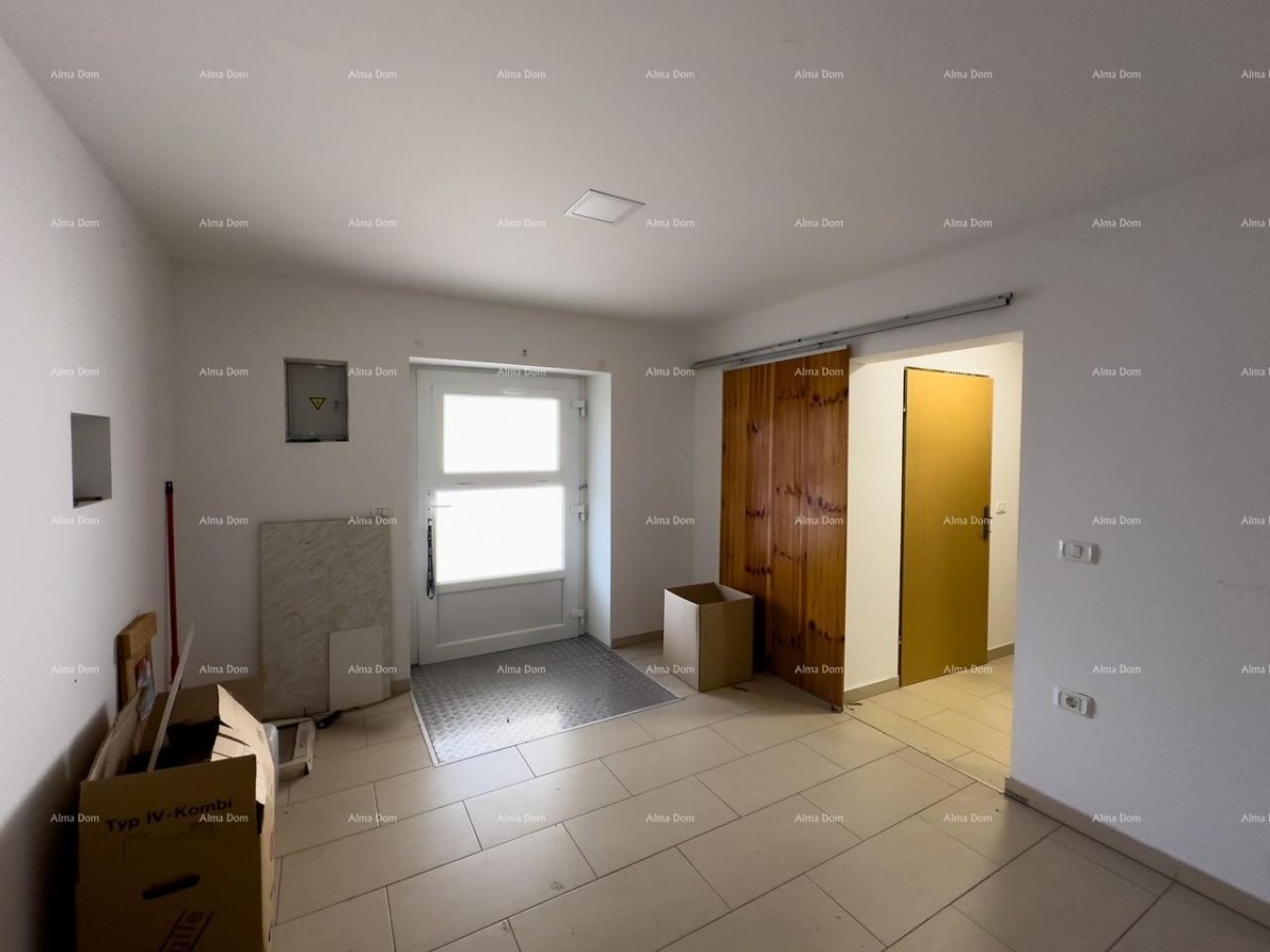 Продается   отремонтированный дом с видом на море, Медулин! 10