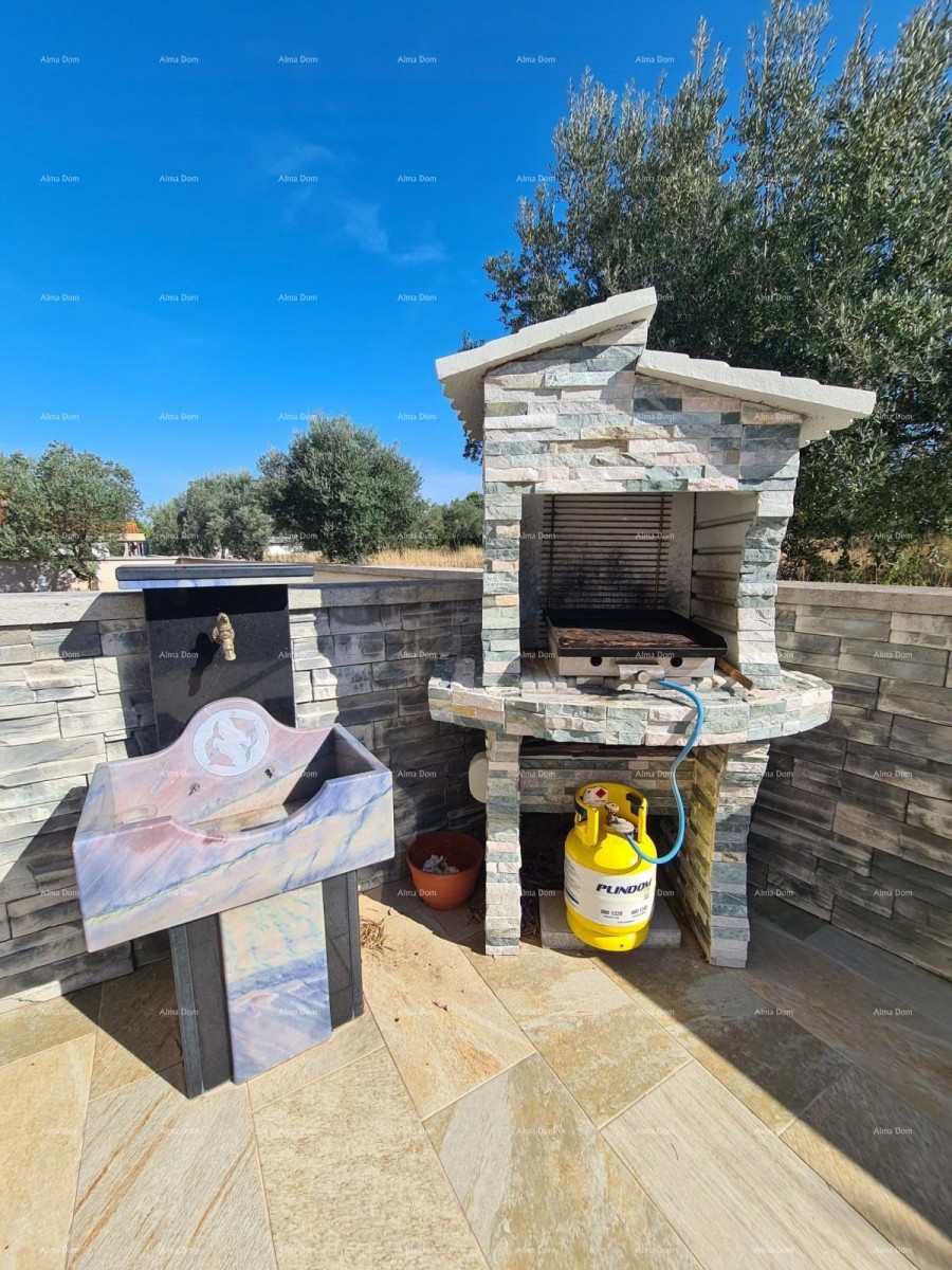 Перой!  Квартира со двором! 24