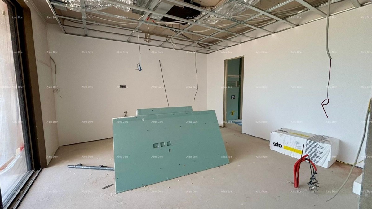 Продается современная вилла в Ровине 41