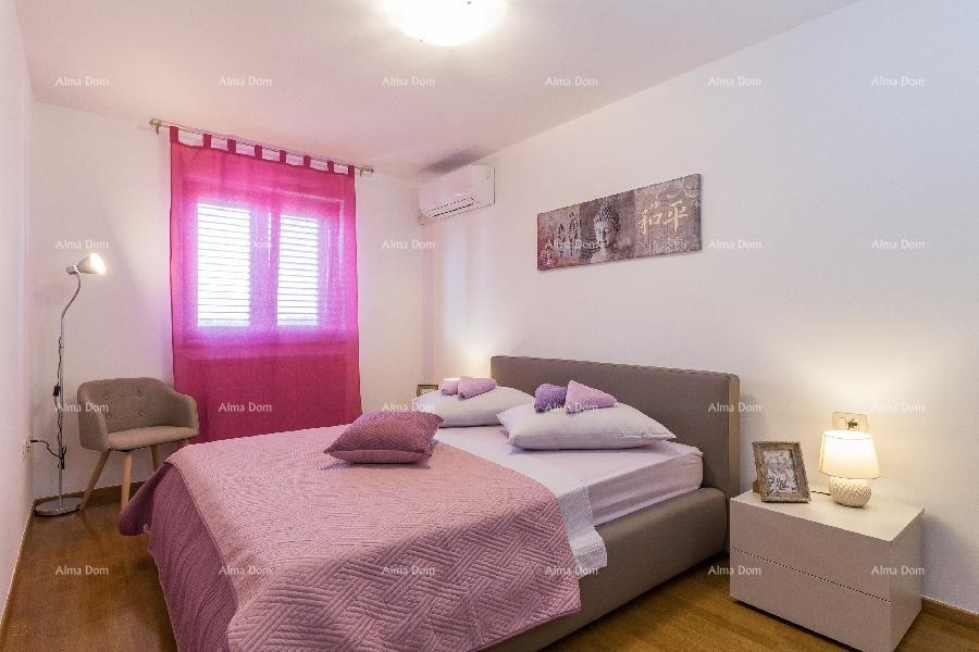 House with pool and jacuzzi! 30