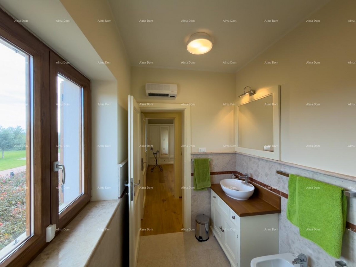 Vendiamo una villa con vista sui Brioni! 27