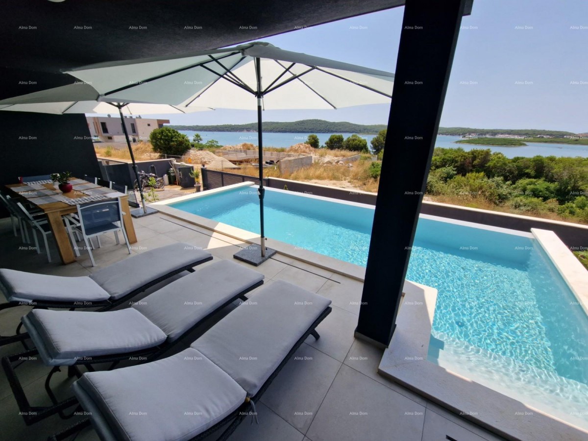 Prodaja luksuzne vile v Medulinu – 100 m od morja 3