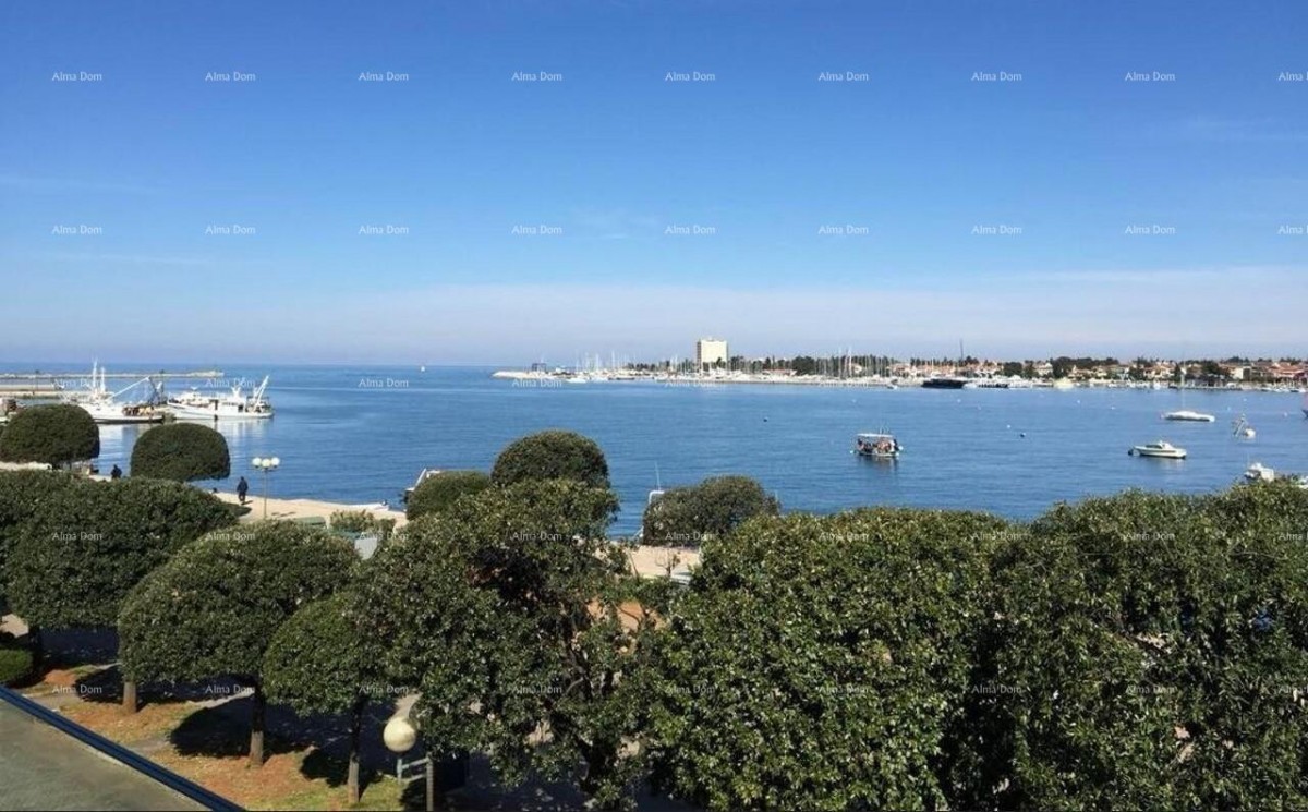 Umag, Pogled na more!!! Moderan stan u centru Umaga – 50 m od mora 1