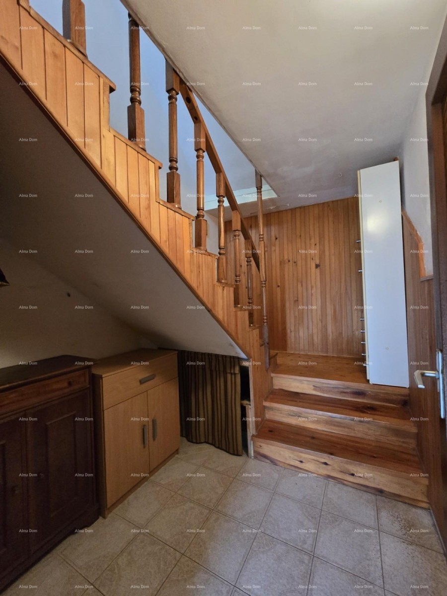 Authentic Istrian Property Near Žminj – House with Great Potential! 30